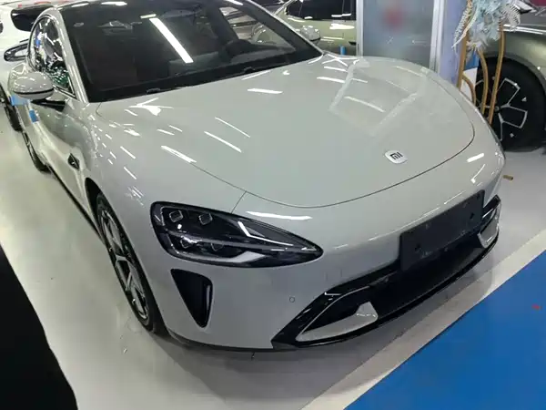 Xiaomi SU7 2025