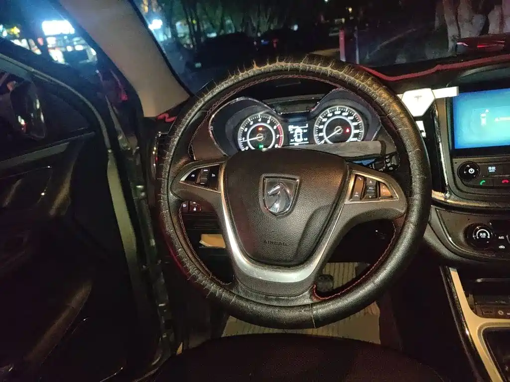 Baojun 560 2015