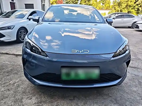 BYD Seal 05 DM-i 2025