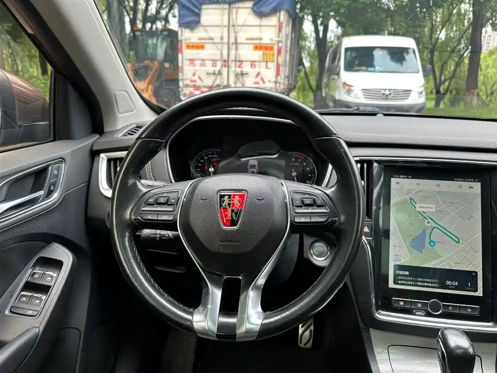 Roewe RX5 2018 — фото 16