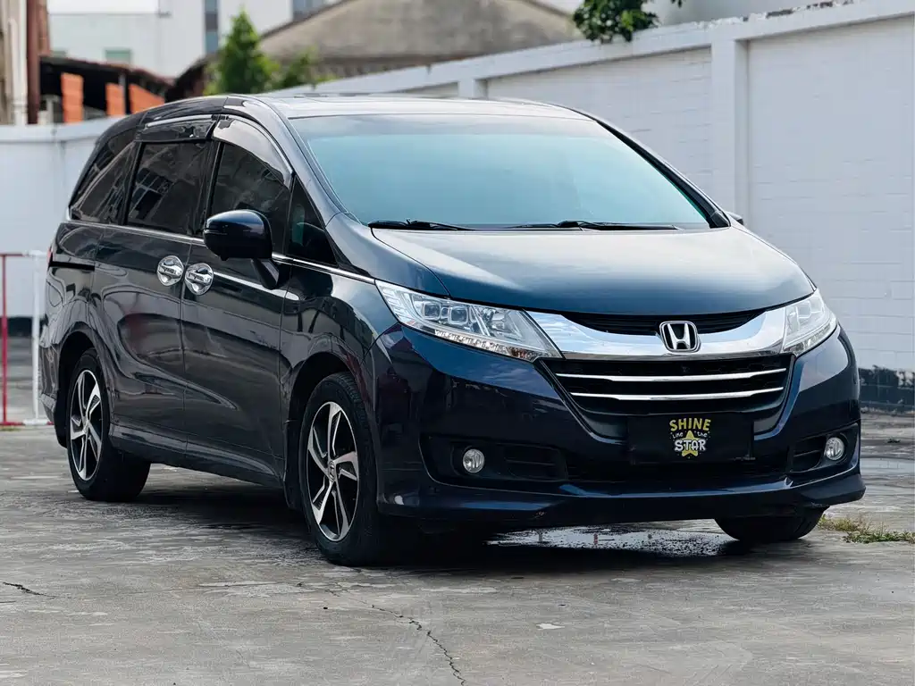 Honda Odyssey 2015 — фото 3