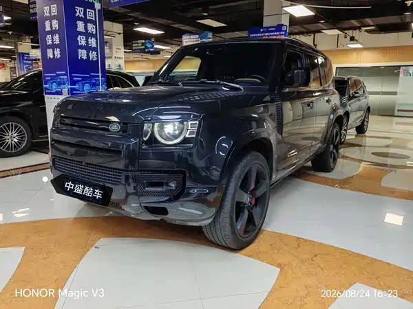 Land Rover Defender 2024