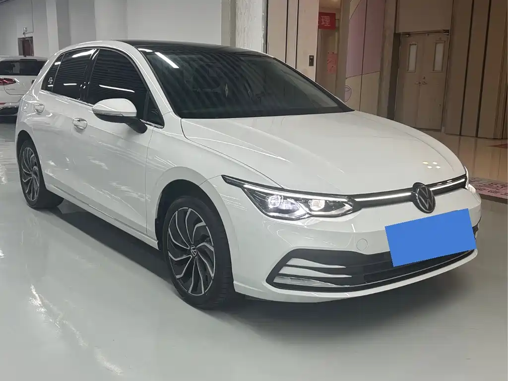 Volkswagen Golf 2025