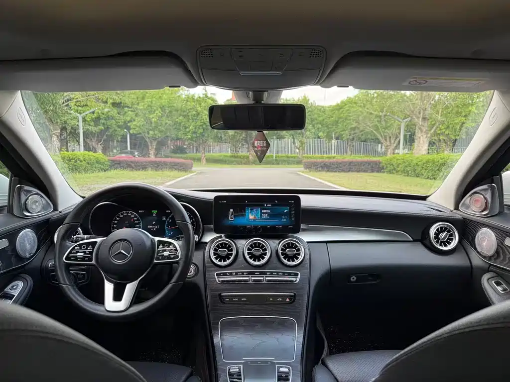 Mercedes-Benz C-Class 2019