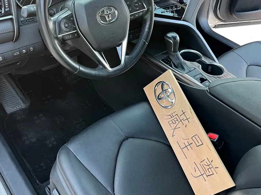 Toyota Camry 2019 — фото 20