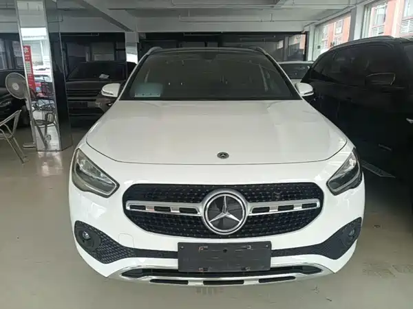 Mercedes-Benz GLA 2021
