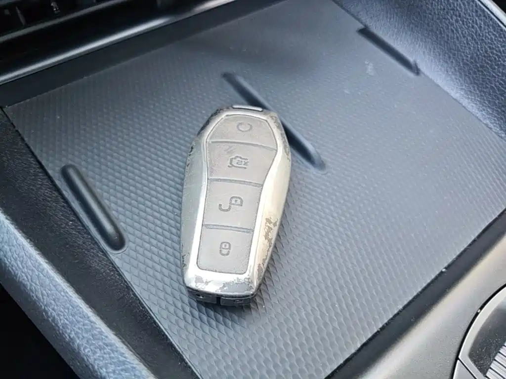 BYD Seal 05 DM-i 2025 — фото 9