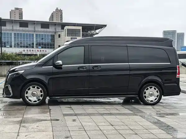 Mercedes-Benz V-Class 2024