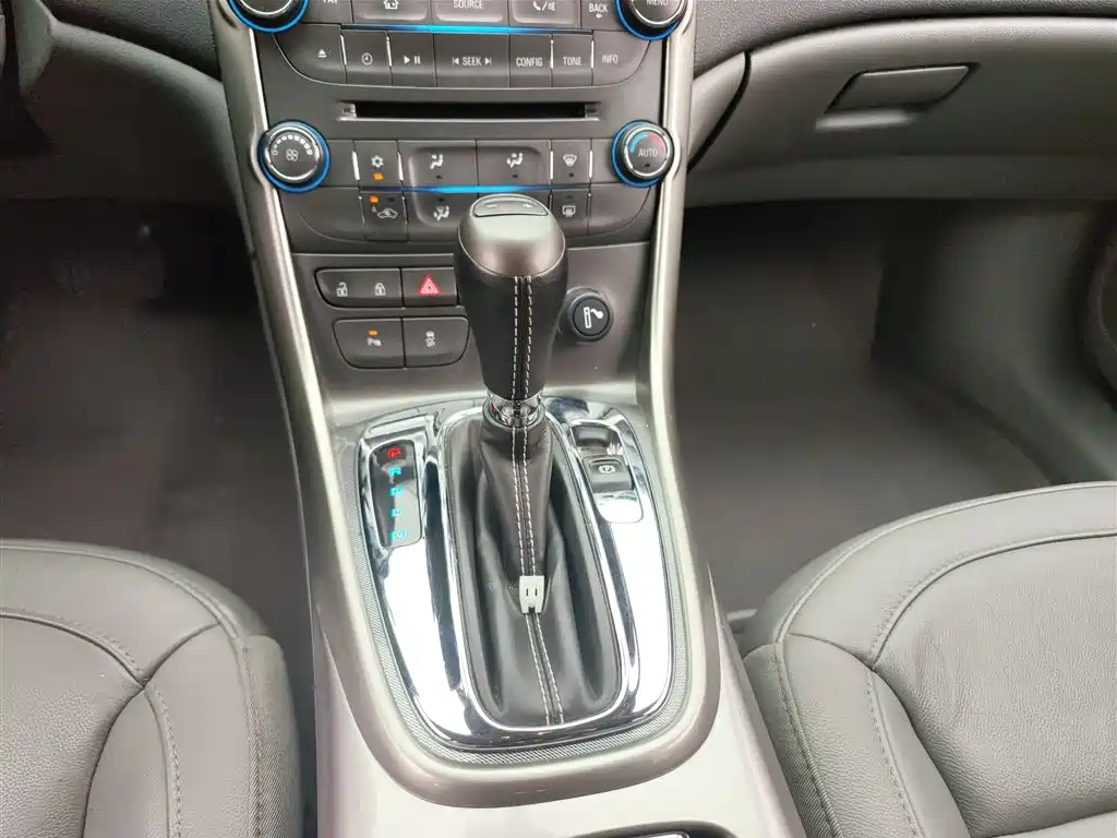 Chevrolet Malibu 2016 — фото 14
