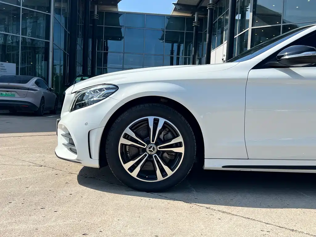 Mercedes-Benz C-Class 2018 — фото 3