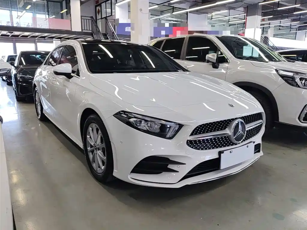 Mercedes-Benz A-Class 2022 — фото 4
