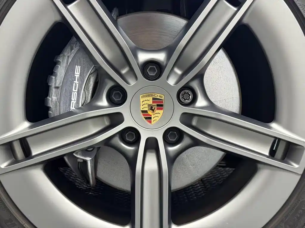 Porsche Taycan 2025 — фото 9