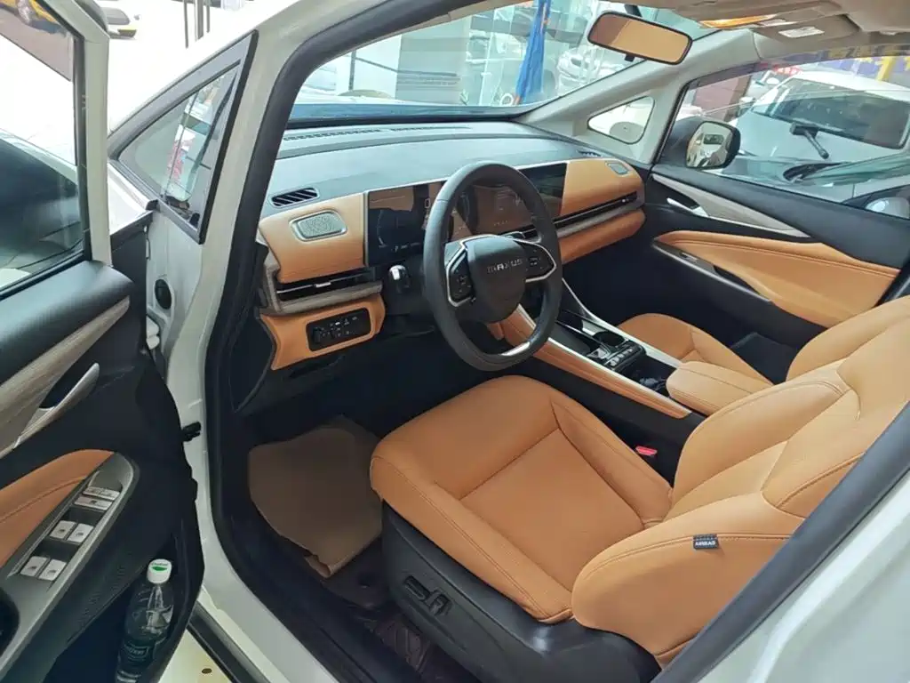 Maxus G50 Plug-In Hybrid 2025 — фото 16