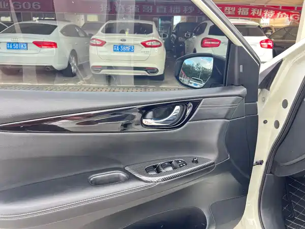 Nissan Tiida 2021
