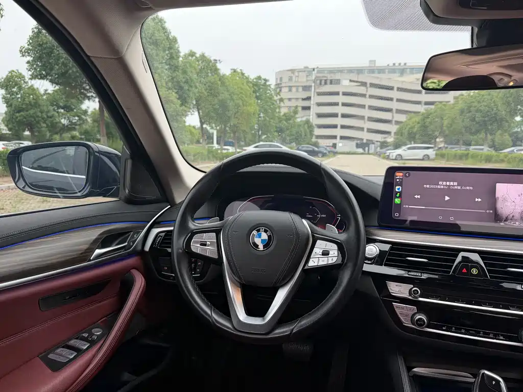 BMW 5 Series 2023 — фото 14