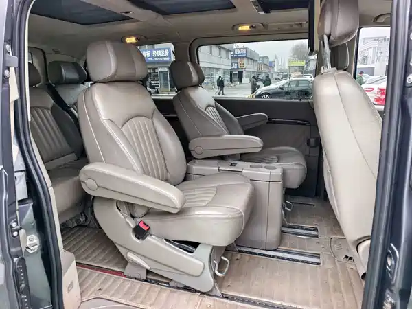 Mercedes-Benz Viano 2013