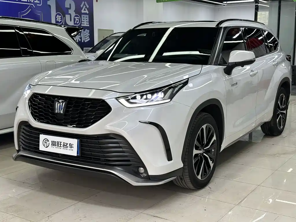 Toyota Crown Kluger 2024