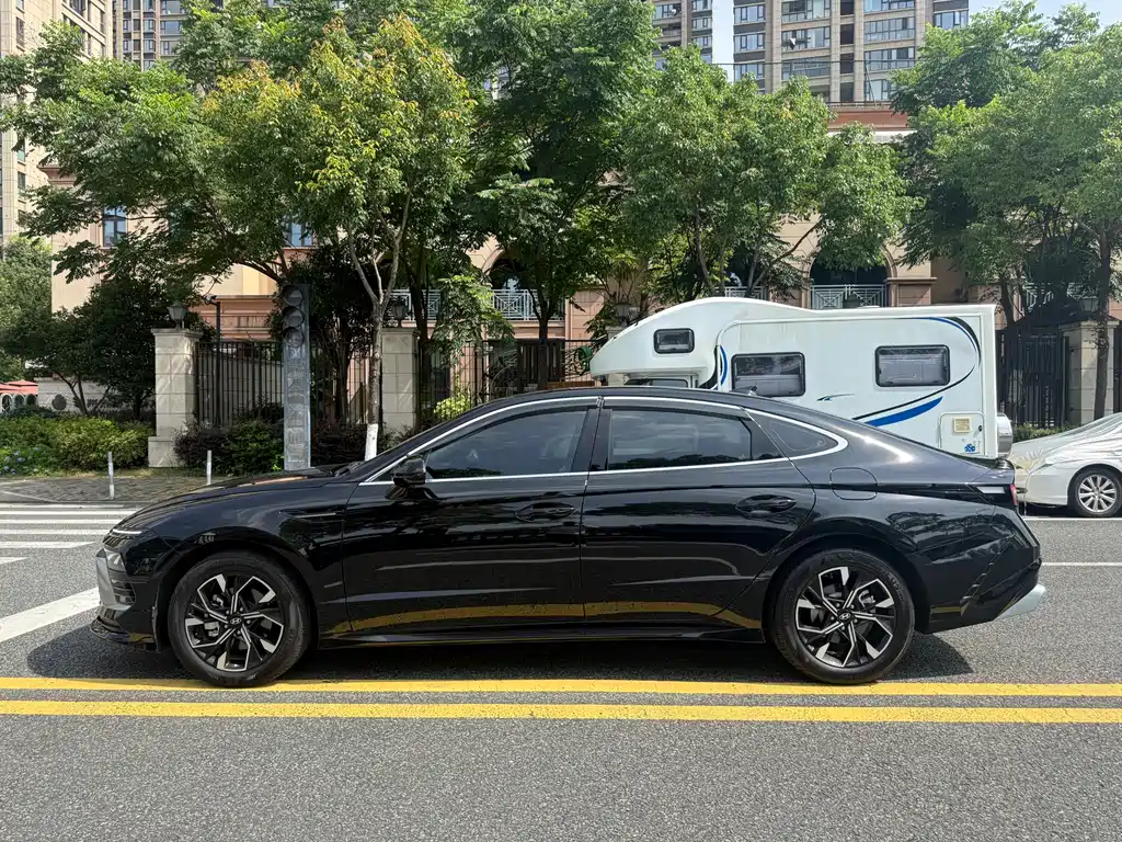 Hyundai Sonata 2025 — фото 8