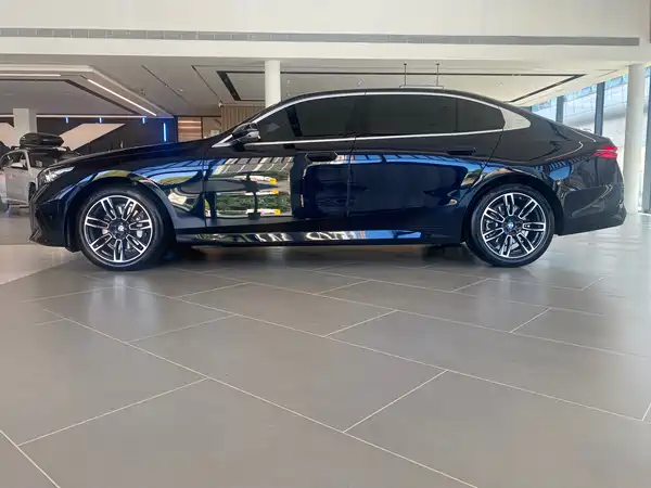 BMW 5 Series 2026