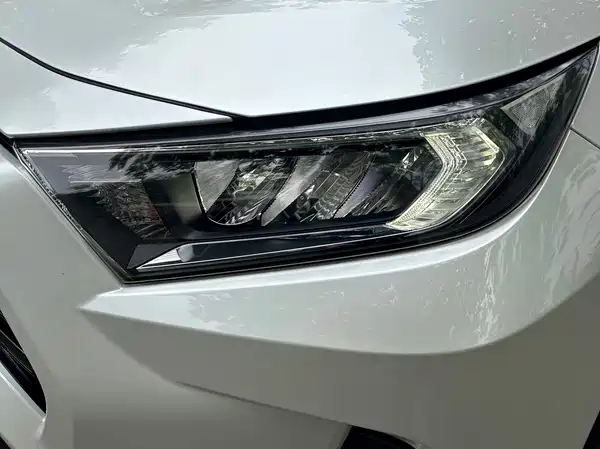 Toyota RAV4 2021