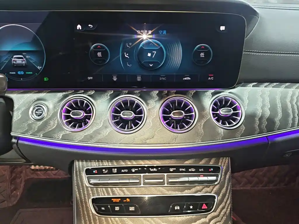 Mercedes-Benz E-Class 2021 — фото 13