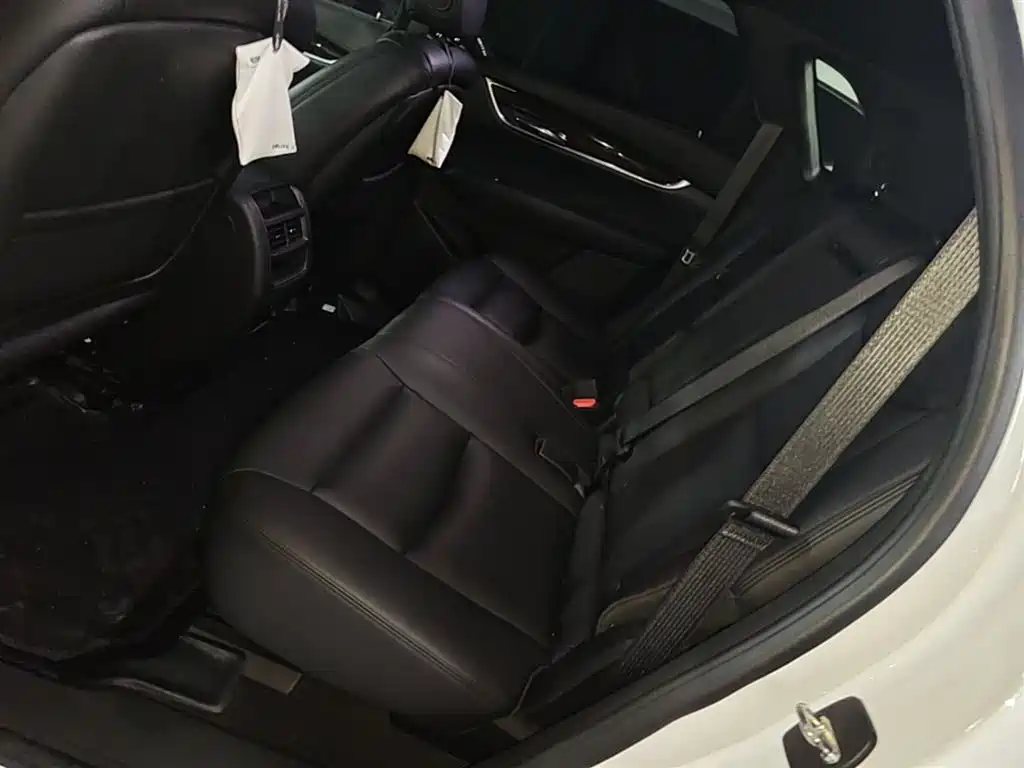 Cadillac XT5 2018 — фото 17