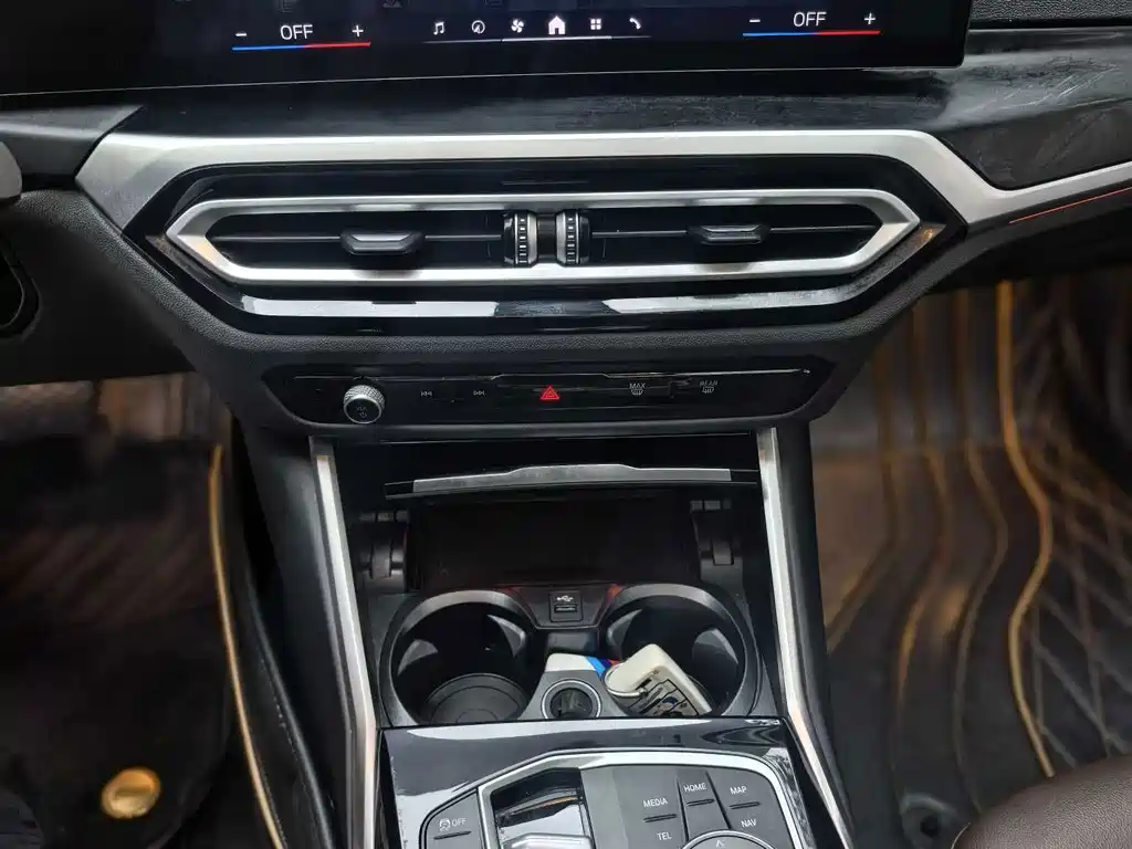 BMW i3 2024 — фото 10