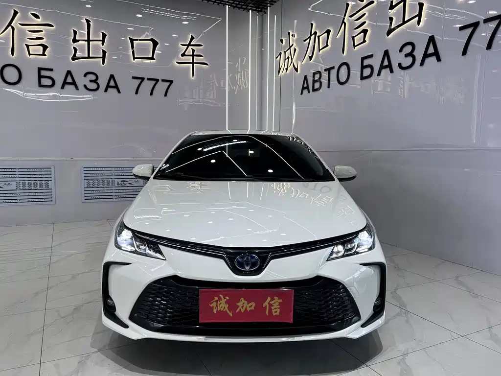 Toyota Corolla 2023 — фото 2
