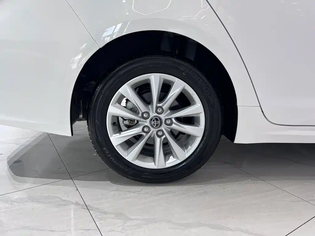 Toyota Corolla 2023 — фото 19