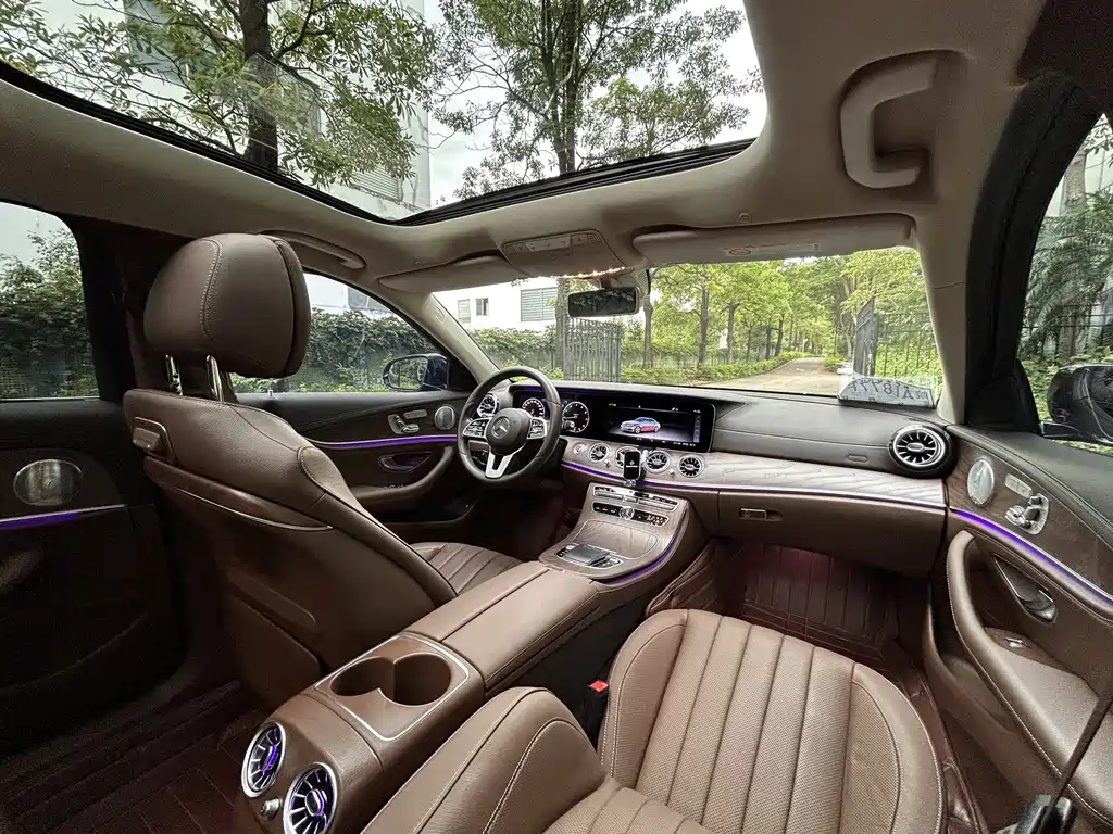 Mercedes-Benz E-Class 2020 — фото 14