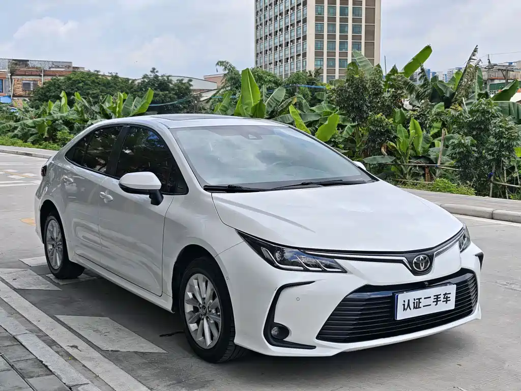 Toyota Corolla 2022 — фото 2