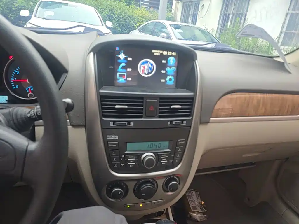 Buick Excelle 2015 — фото 20