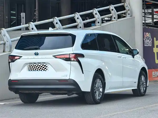 Toyota Sienna 2021
