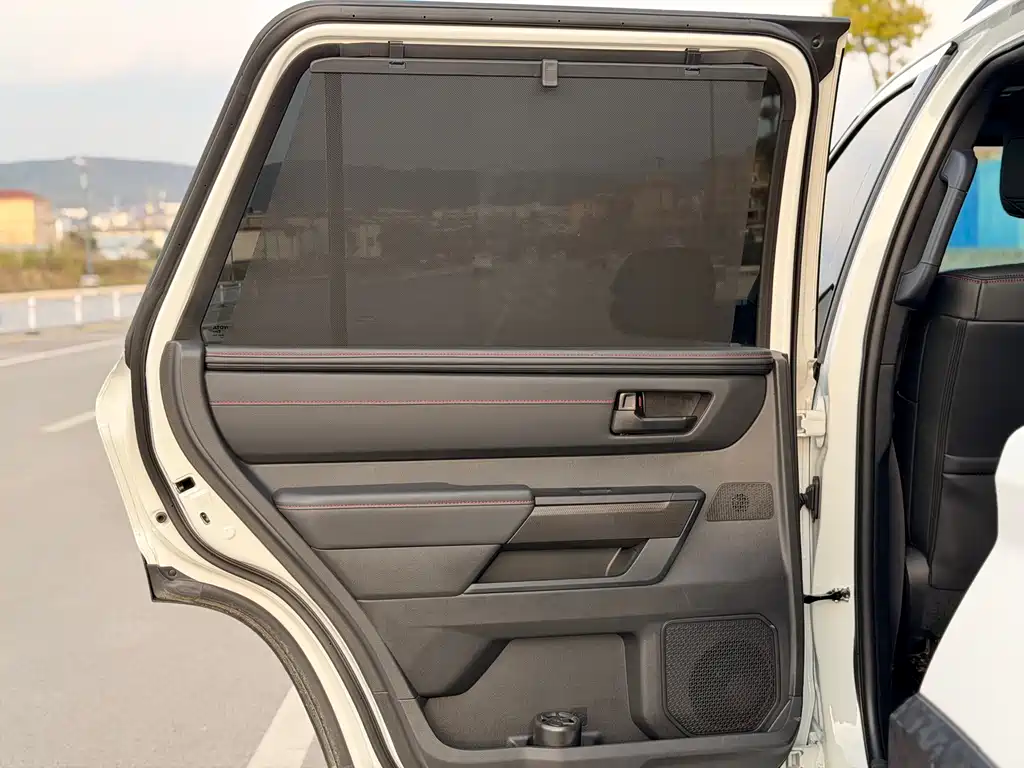 Toyota Sequoia 2024 — фото 14