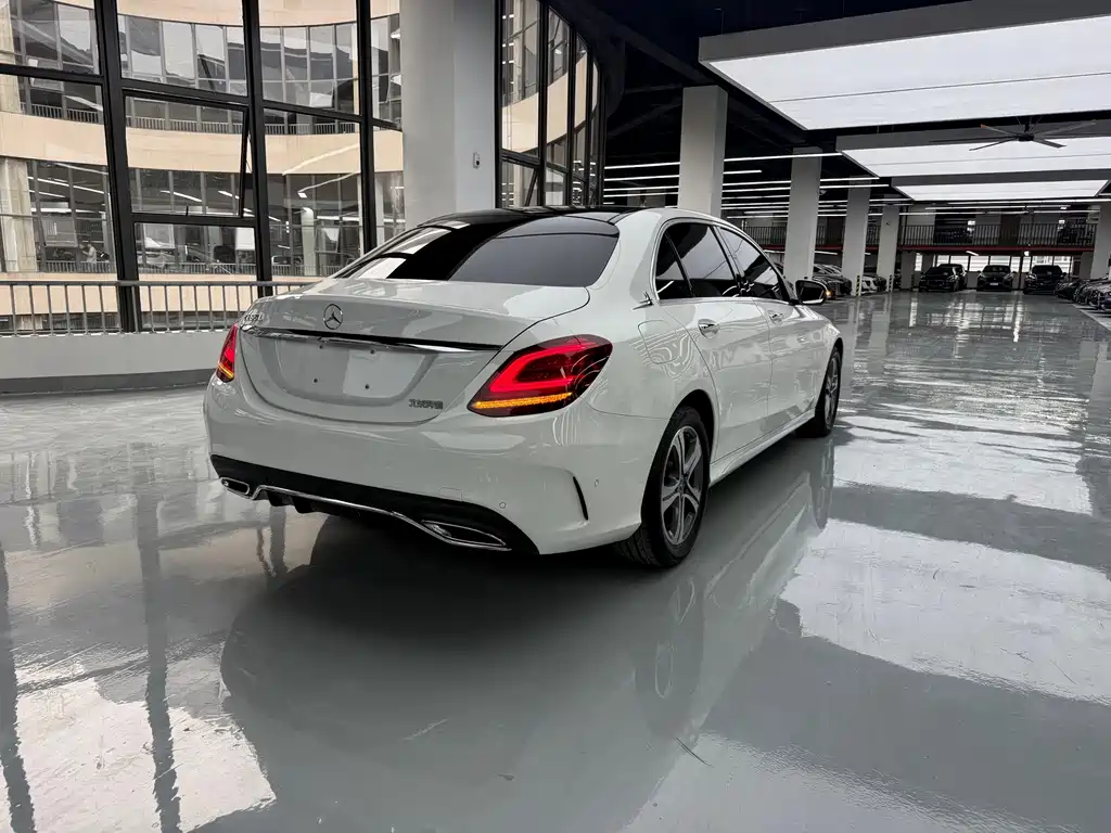 Mercedes-Benz C-Class 2020 — фото 15