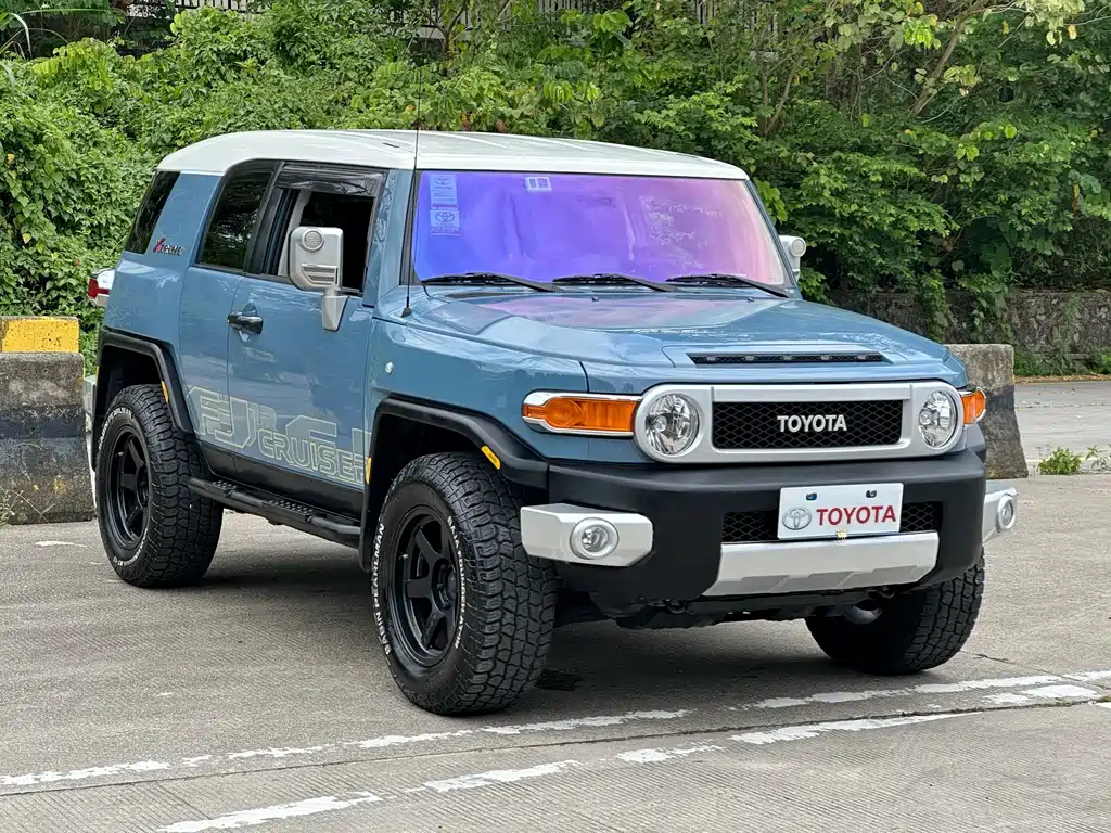 Toyota FJ Cruiser 2019 — фото 3
