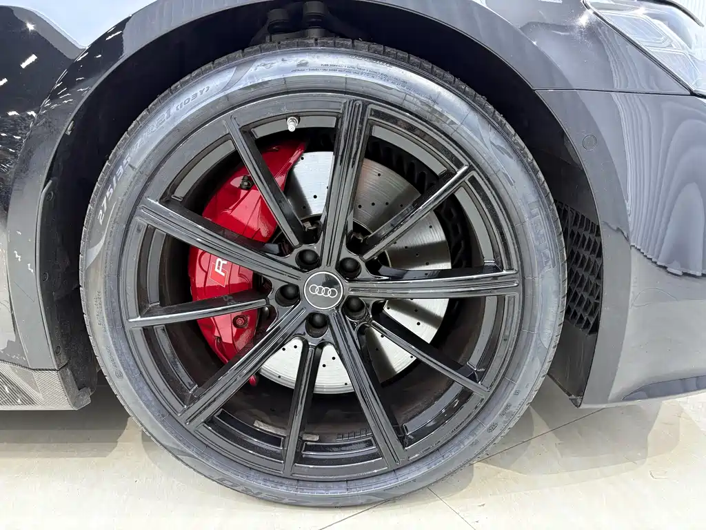 Audi RS 6 2025 — фото 14