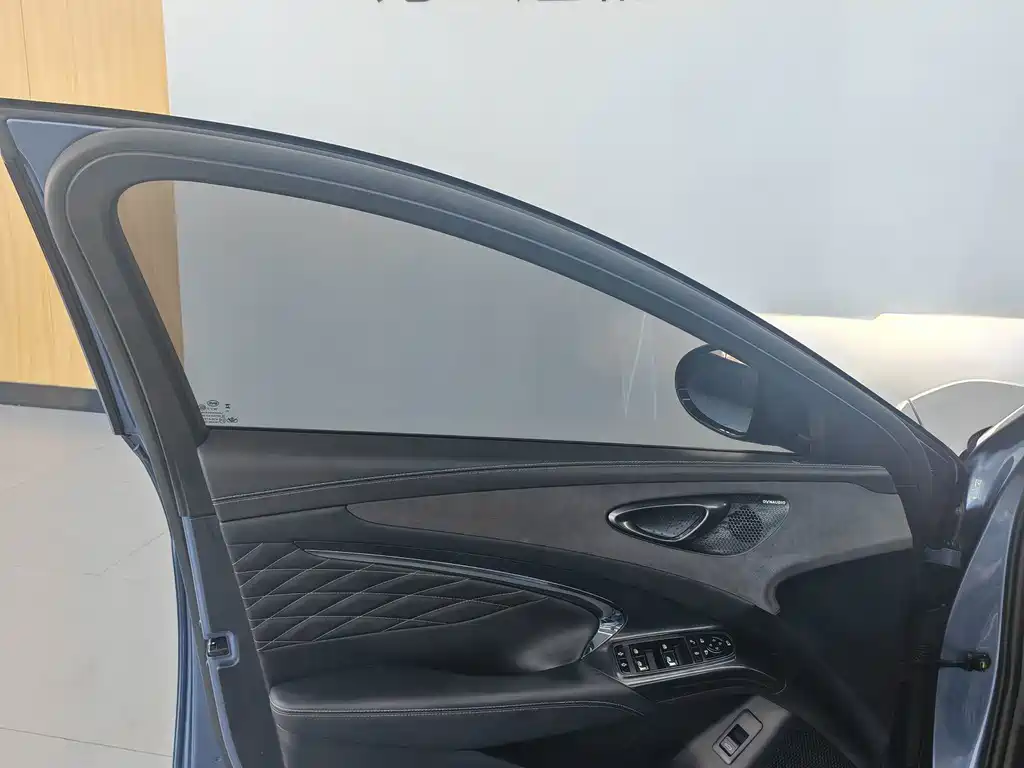 BYD Seal 2023 — фото 13