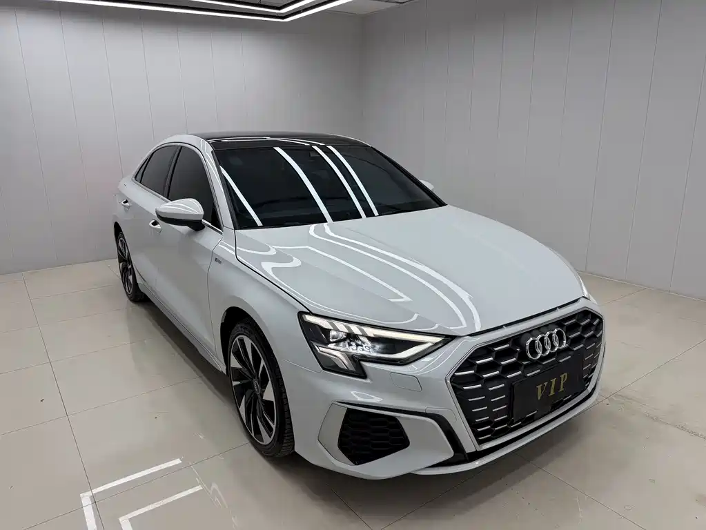 Audi A3 2023 — фото 5