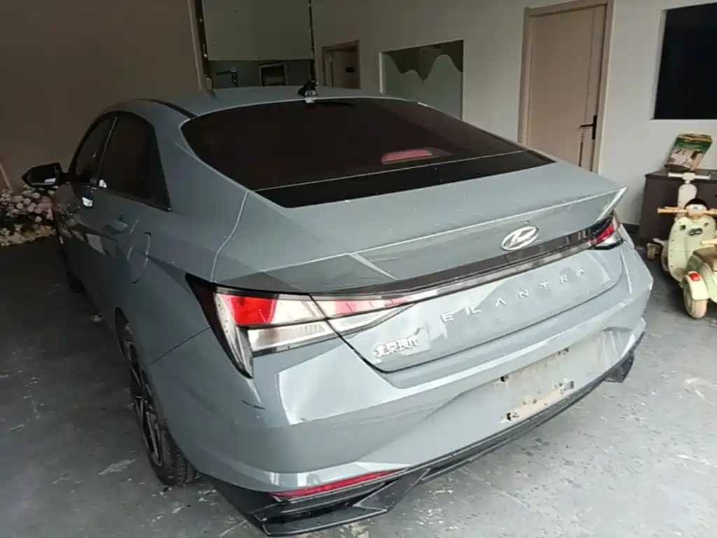 Hyundai Elantra 2021