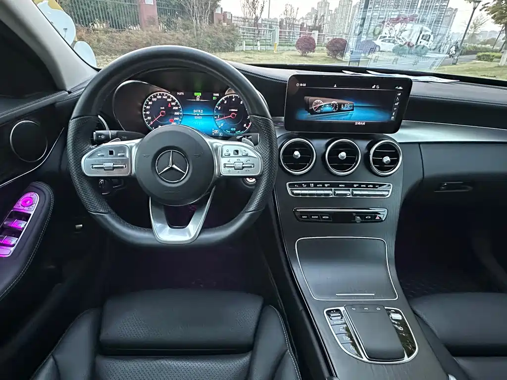 Mercedes-Benz C-Class 2021 — фото 12