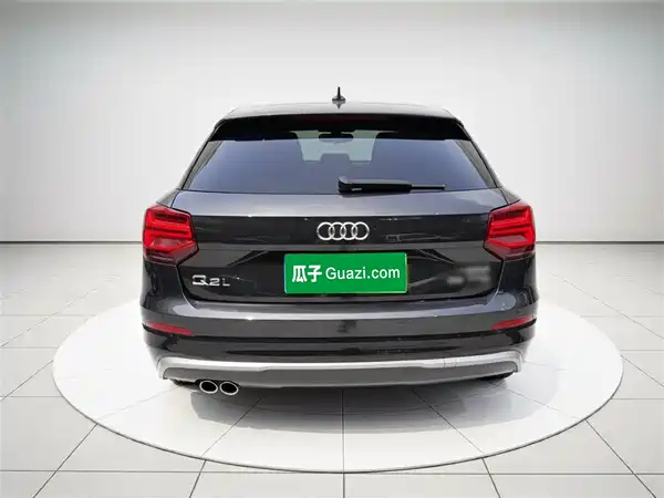 Audi Q2L 2021
