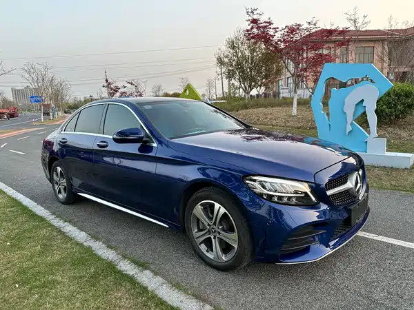 Mercedes-Benz C-Class 2021