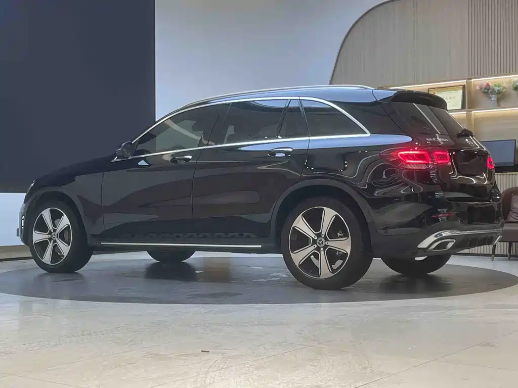 Mercedes-Benz GLC 2022 — фото 6