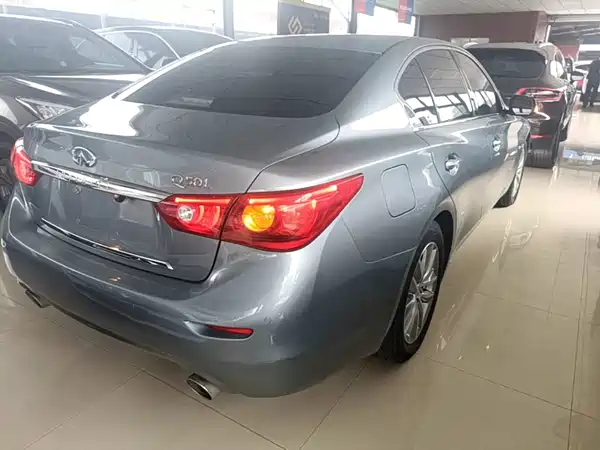 Infiniti Q50L 2017
