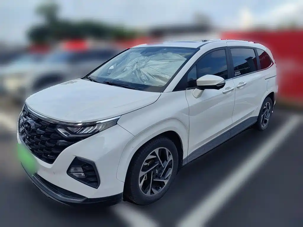 Hyundai Custin 2022 — фото 1