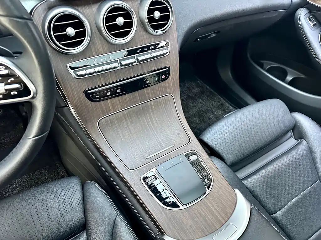 Mercedes-Benz GLC 2020 — фото 19