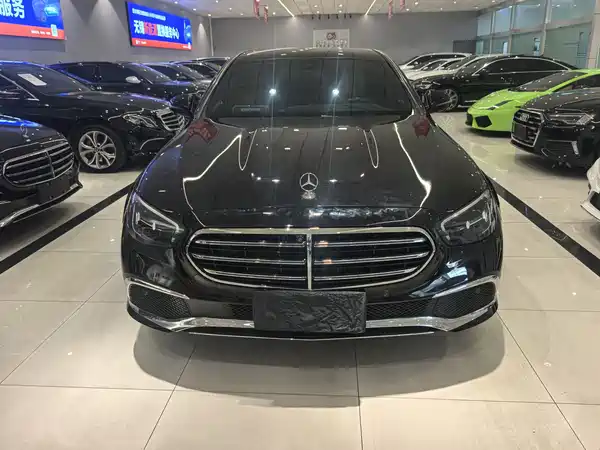 Mercedes-Benz E-Class 2022