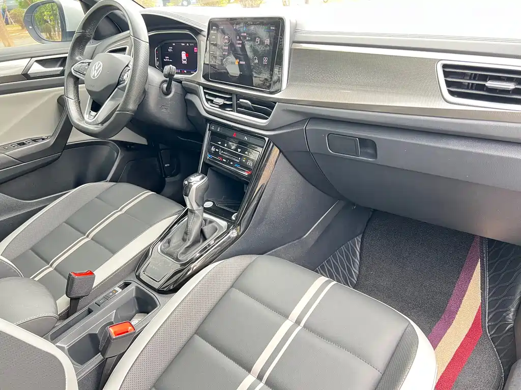 Volkswagen T-Roc 2023 — фото 21