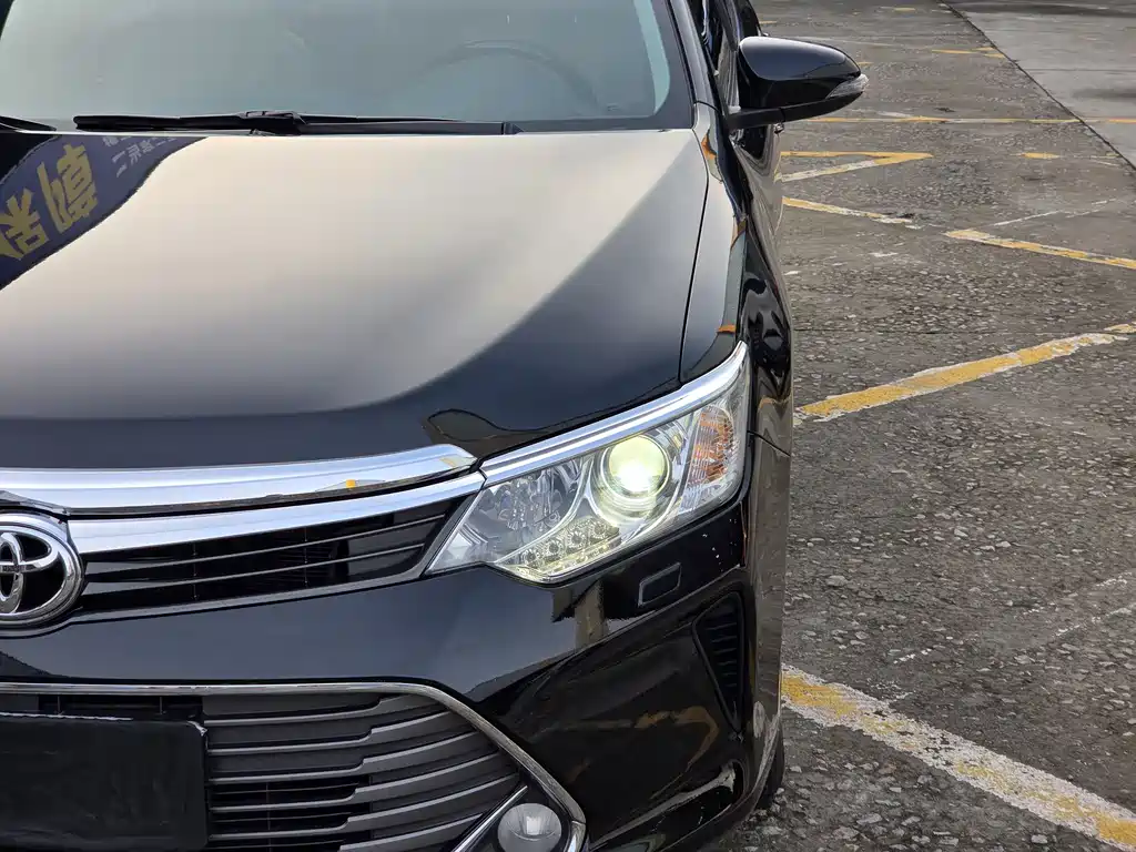 Toyota Camry 2016 — фото 16